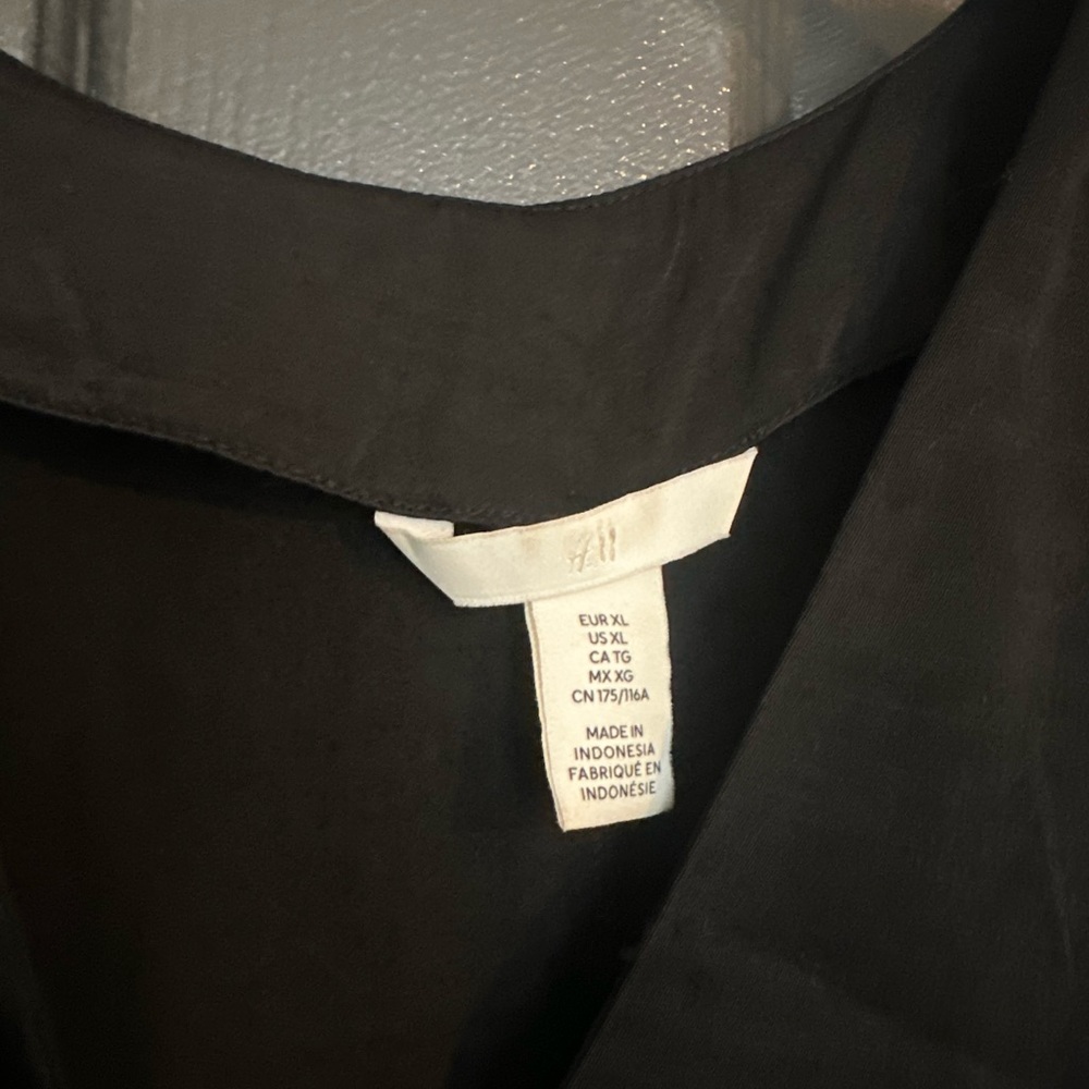 H&M Black V-Neck Maxi Dress - Picture 2 of 3
